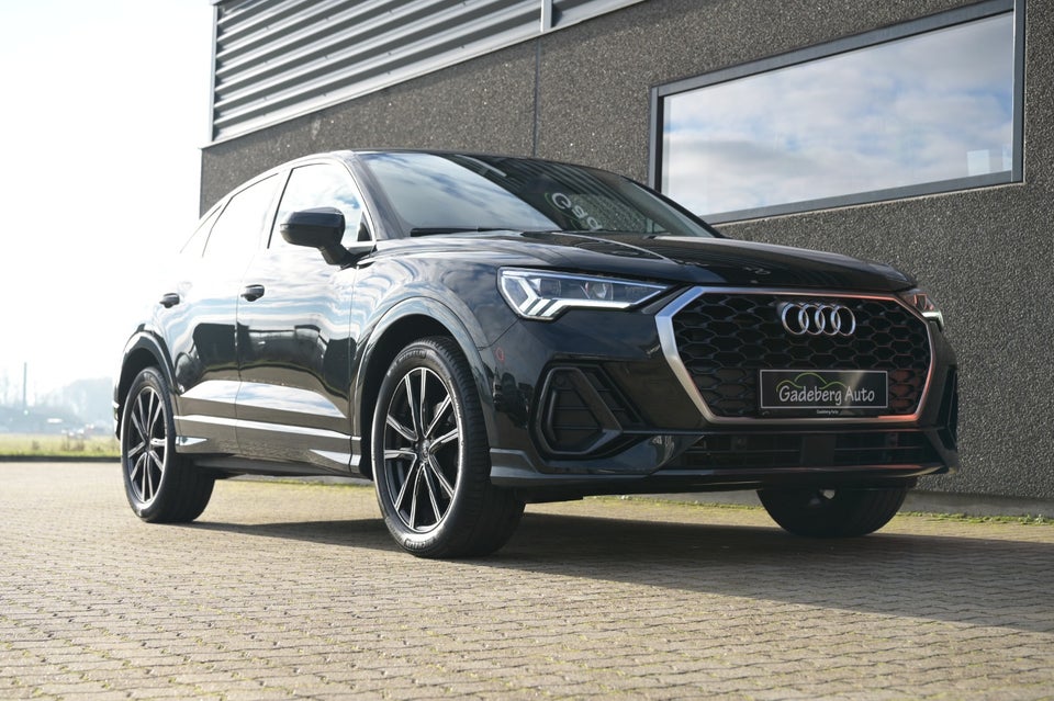 Audi Q3 35 TDi Attitude Sportback S-tr. 5d