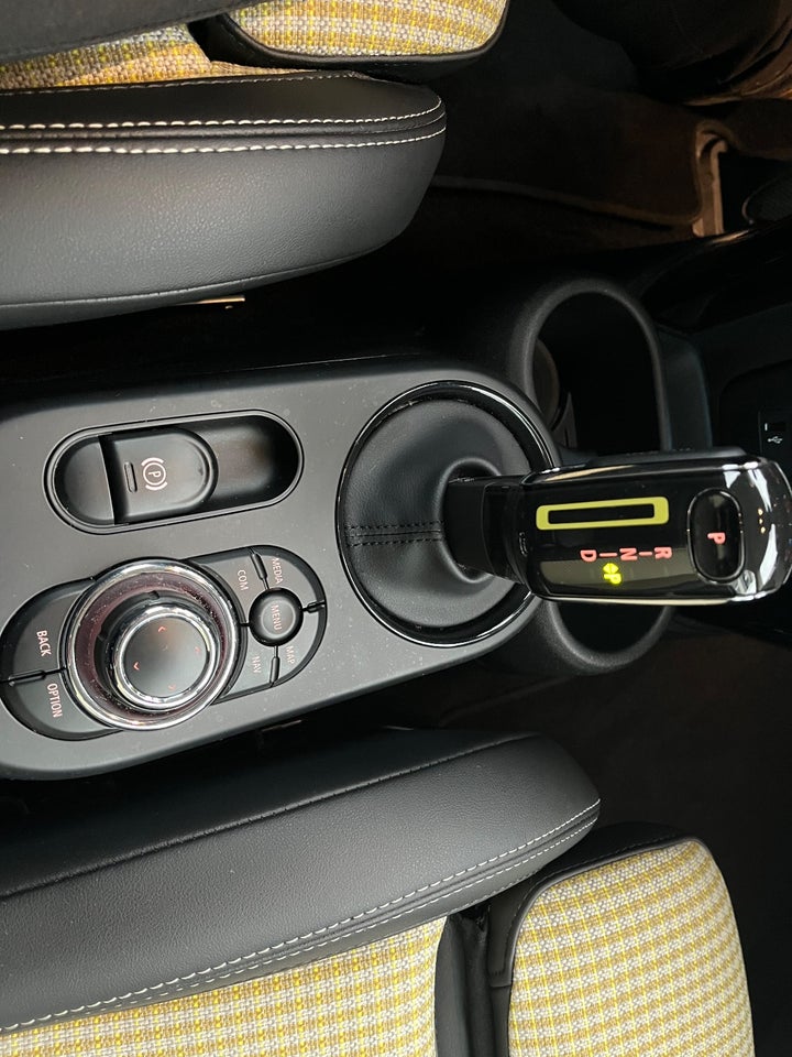 MINI Cooper SE Classic Trim 3d