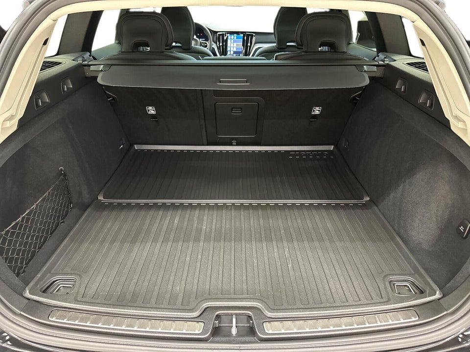 Volvo V60 2,0 T6 ReCharge Ultra aut. AWD 5d