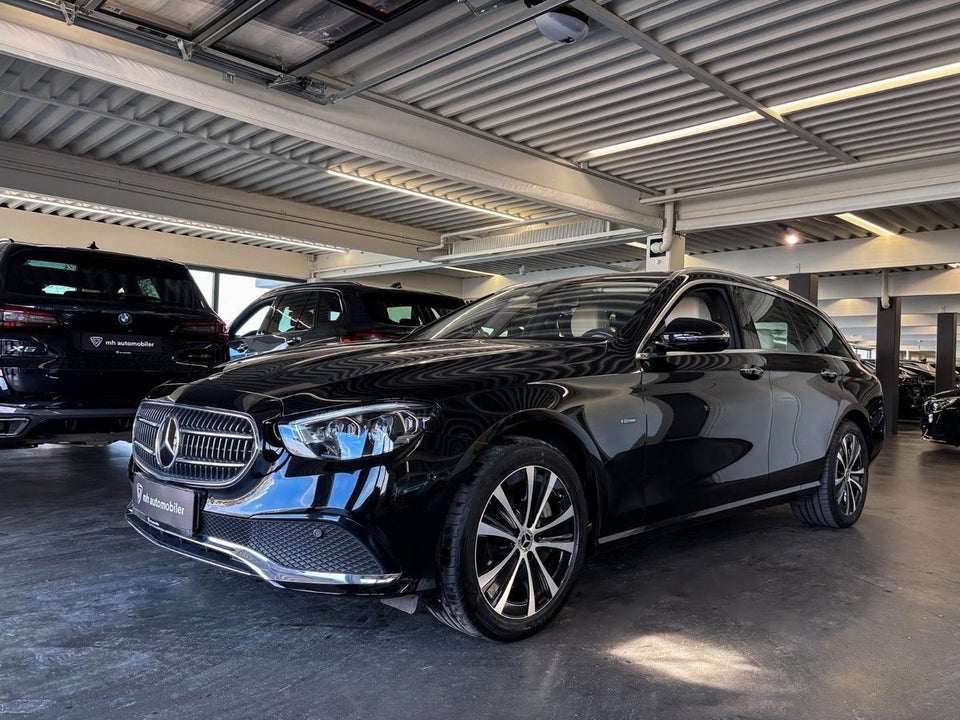 Mercedes E300 de 2,0 Avantgarde stc. aut. 5d