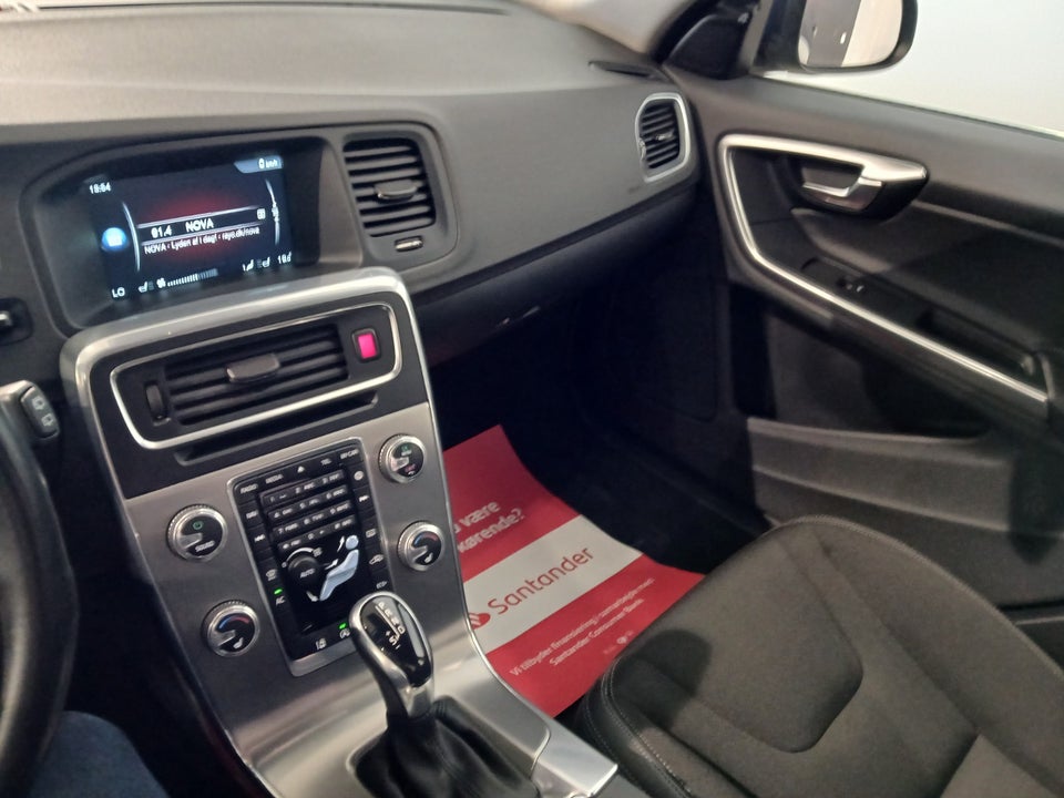 Volvo V60 2,0 T5 245 Momentum aut. 5d