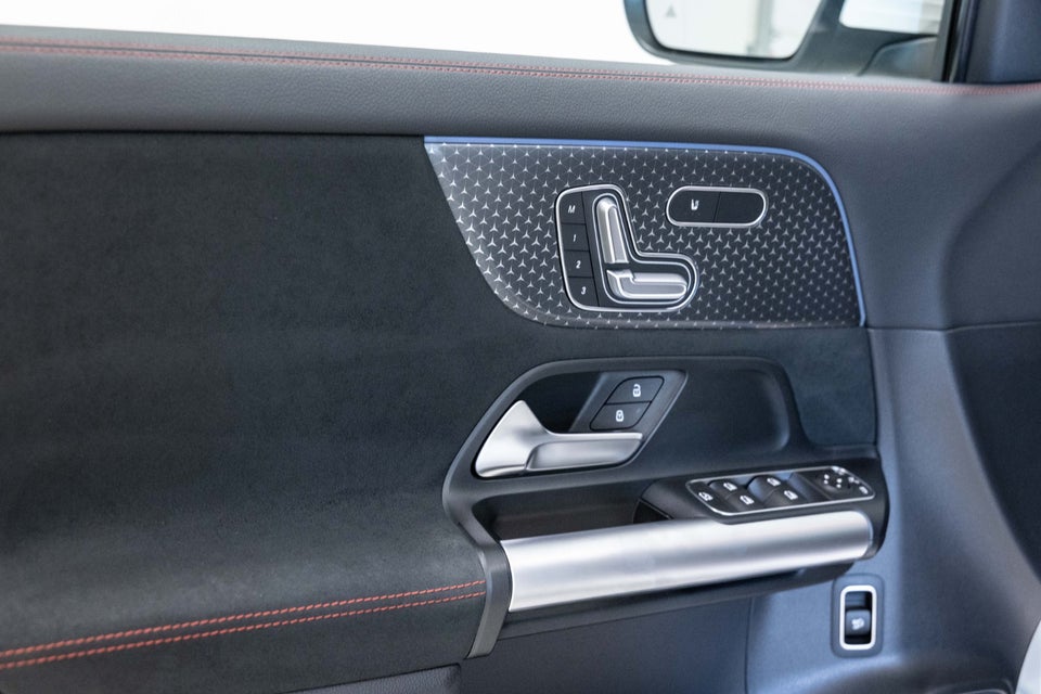 Mercedes EQA350 AMG Premium 4Matic 5d