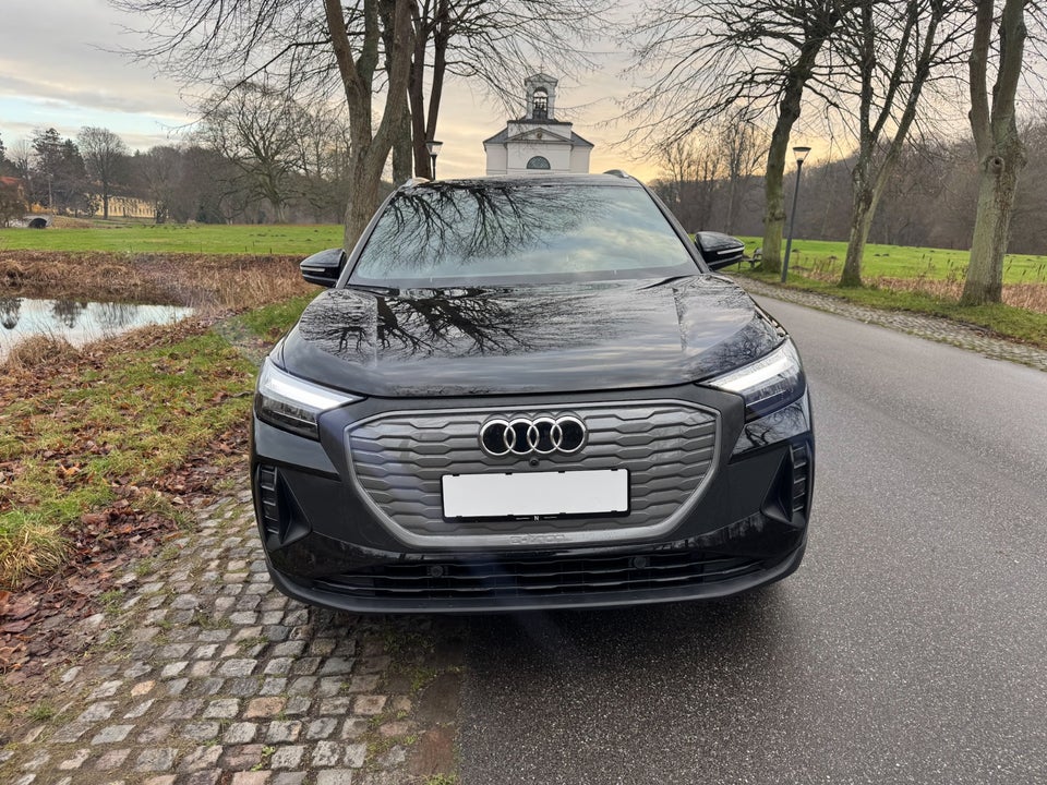 Audi Q4 e-tron 35  5d