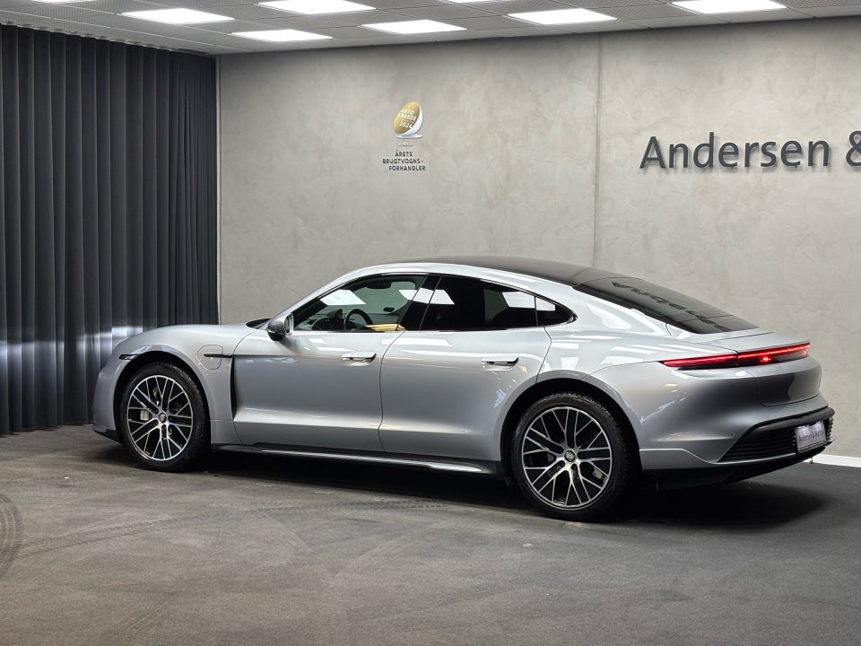 Porsche Taycan Turbo Performance+  4d