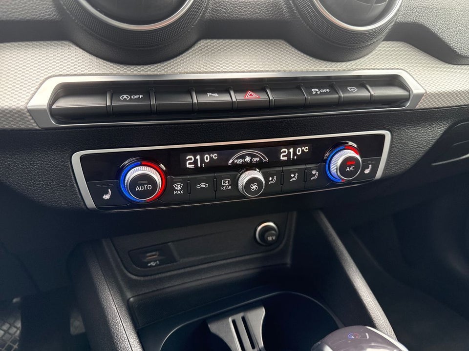 Audi Q2 35 TFSi Prestige S-tr. 5d