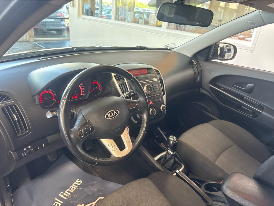 Kia Ceed 1,6 CRDi 115 Active SW 5d