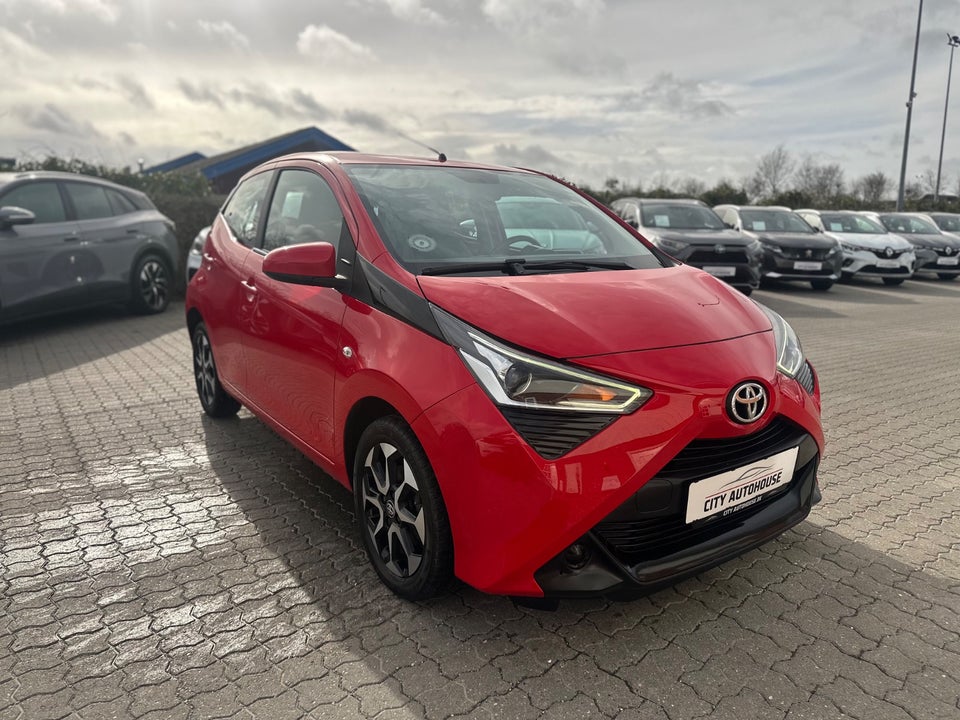 Toyota Aygo 1,0 VVT-i x-plore 5d