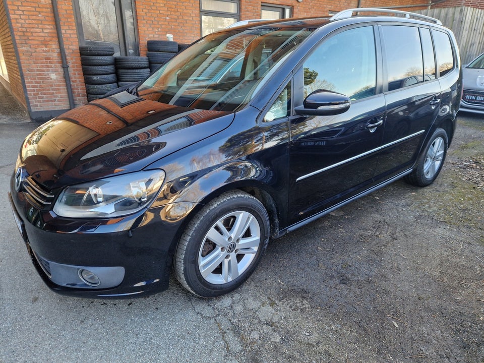 VW Touran 2,0 TDi 140 Comfortline DSG BMT 7prs 5d