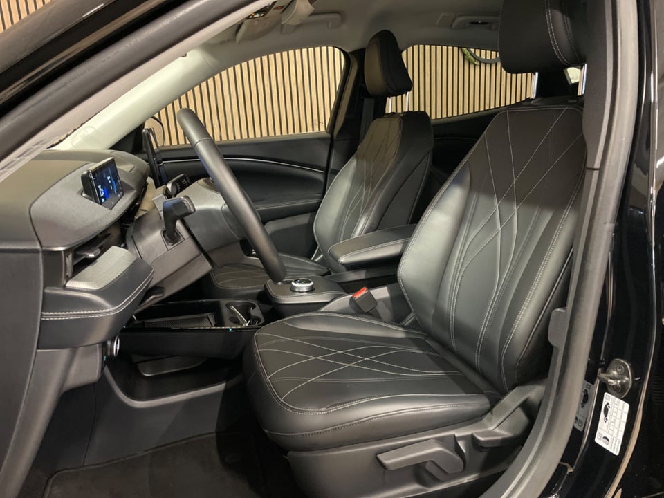 Ford Mustang Mach-E 75 Standard Range 5d