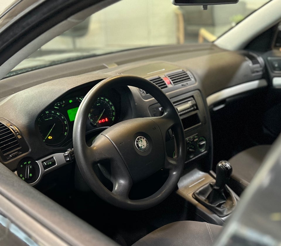 Skoda Octavia 2,0 TDi Ambiente 5d