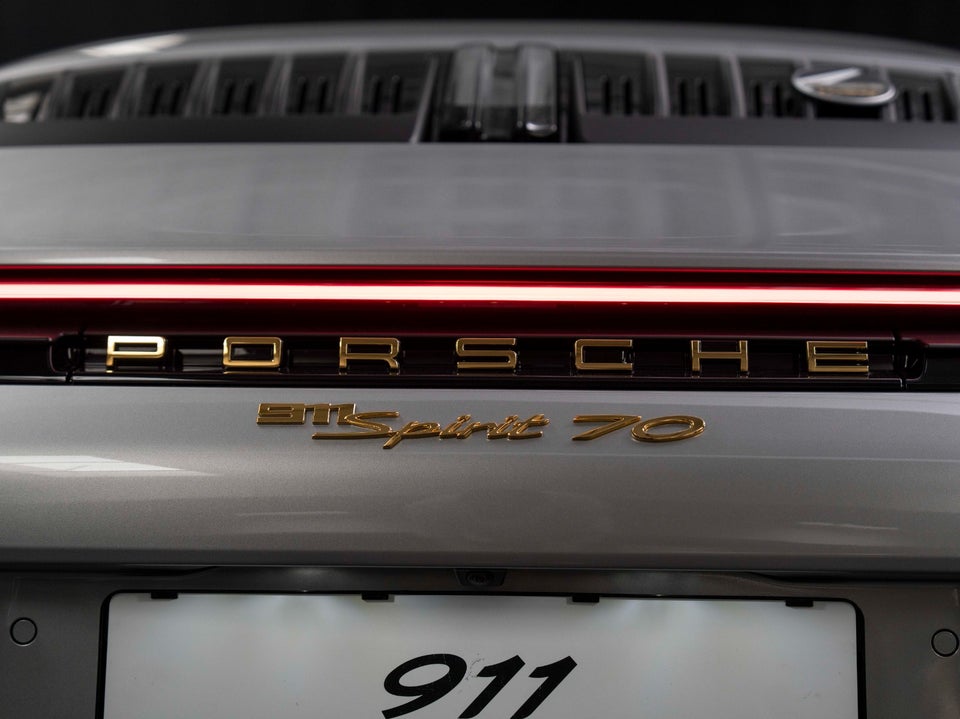 Porsche 911 Carrera GTS 3,6 Cabriolet Spirit 70 PDK 2d