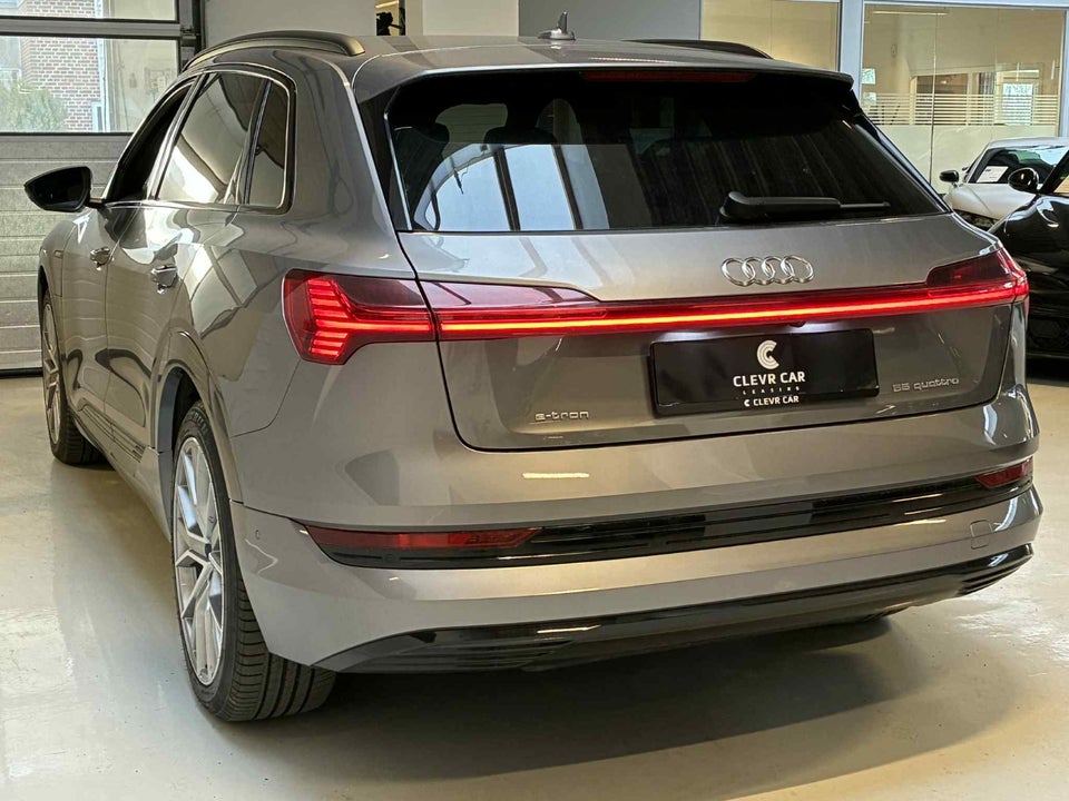 Audi e-tron 55 S-line quattro 5d
