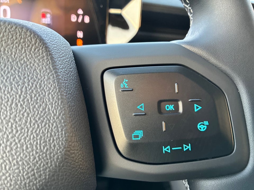 Ford Explorer 77 Premium Extended Range 5d