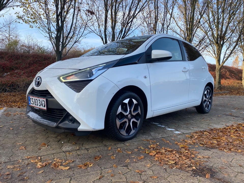 Toyota Aygo 1,0 VVT-i x-clusiv 5d