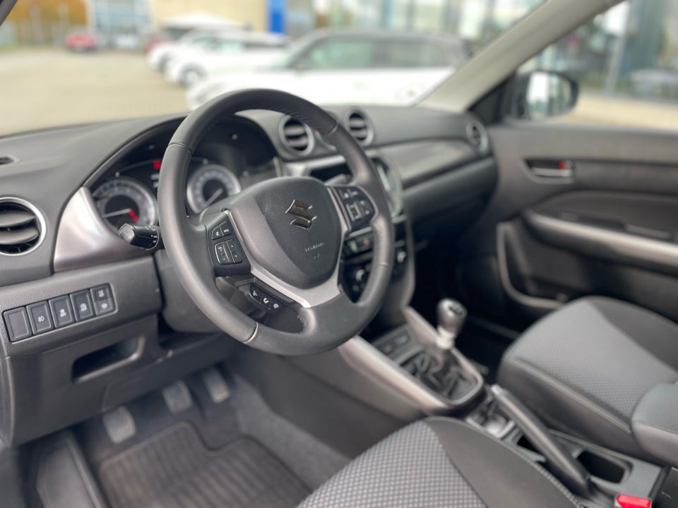 Suzuki Vitara 1,4 mHybrid Active 5d