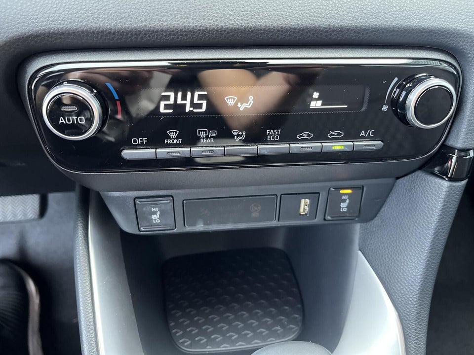 Toyota Yaris 1,5 Hybrid Active e-CVT 5d