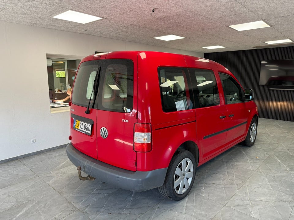VW Caddy 1,9 TDi Life DSG 5d