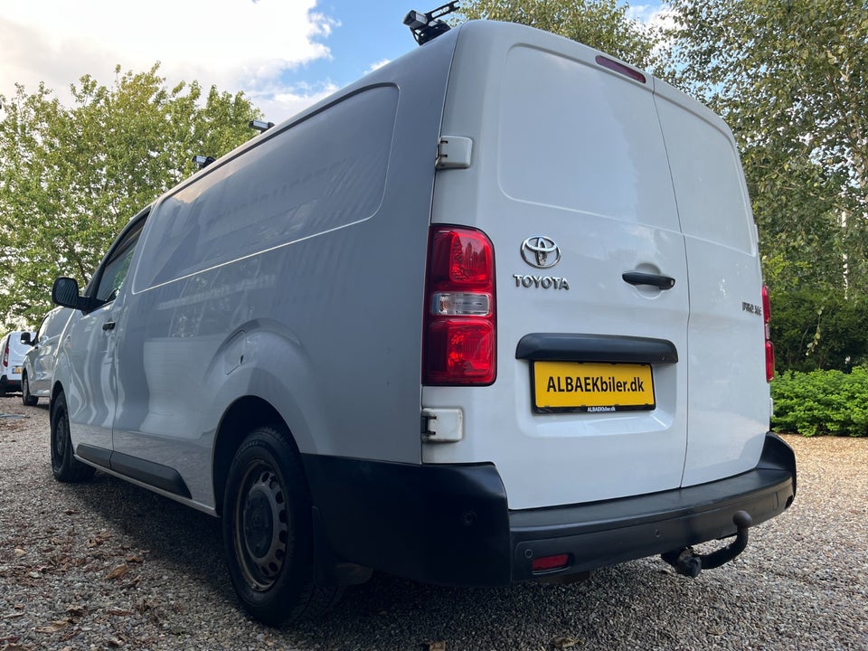 Toyota ProAce 2,0 D 120 Long Comfort Master aut. 5d