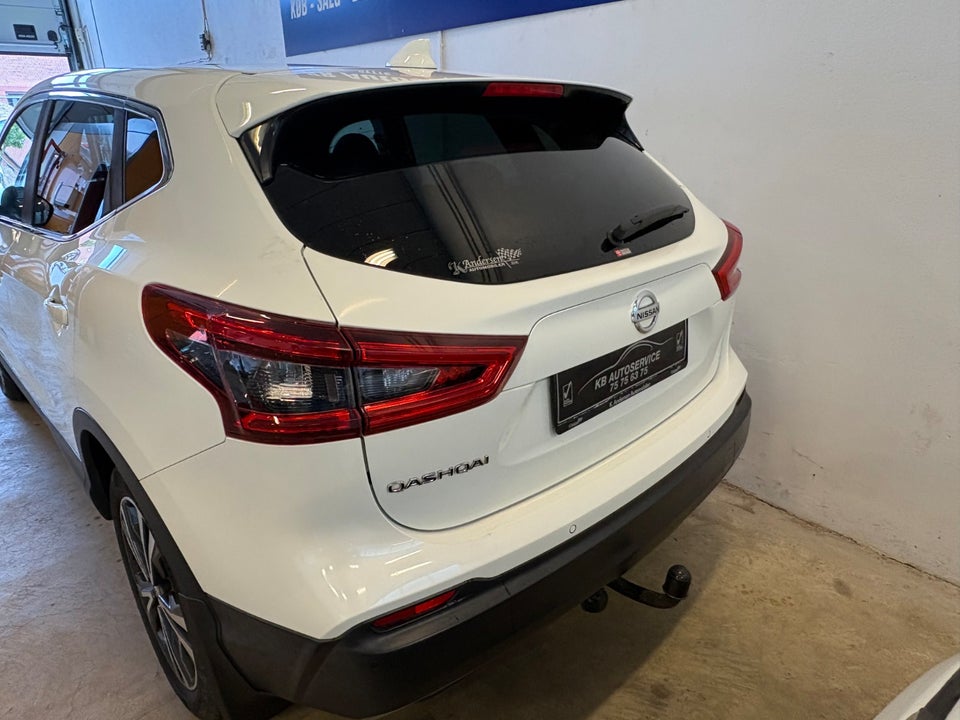 Nissan Qashqai 1,2 Dig-T 115 Acenta 5d