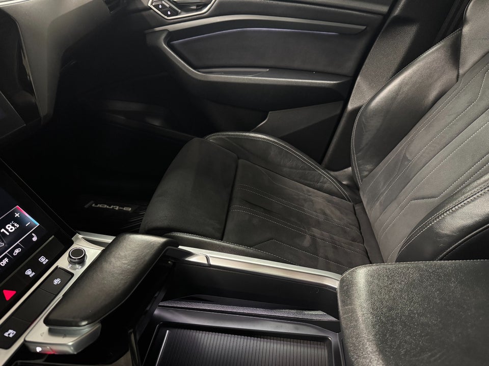 Audi Q8 e-tron 55 quattro 5d