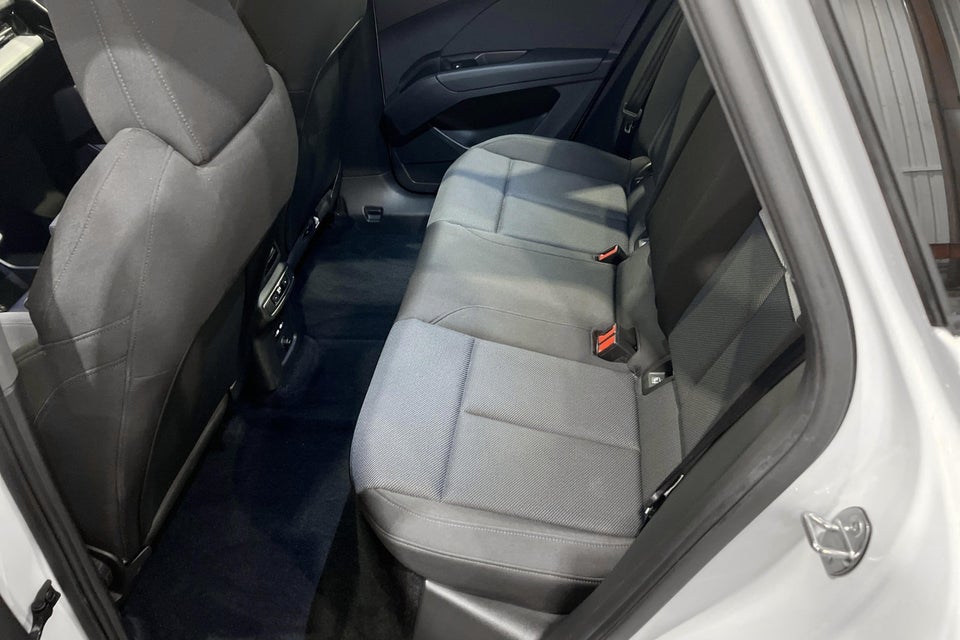 Audi Q4 e-tron 40 Advanced 5d