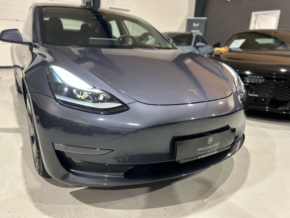 Tesla Model 3 Long Range AWD 4d