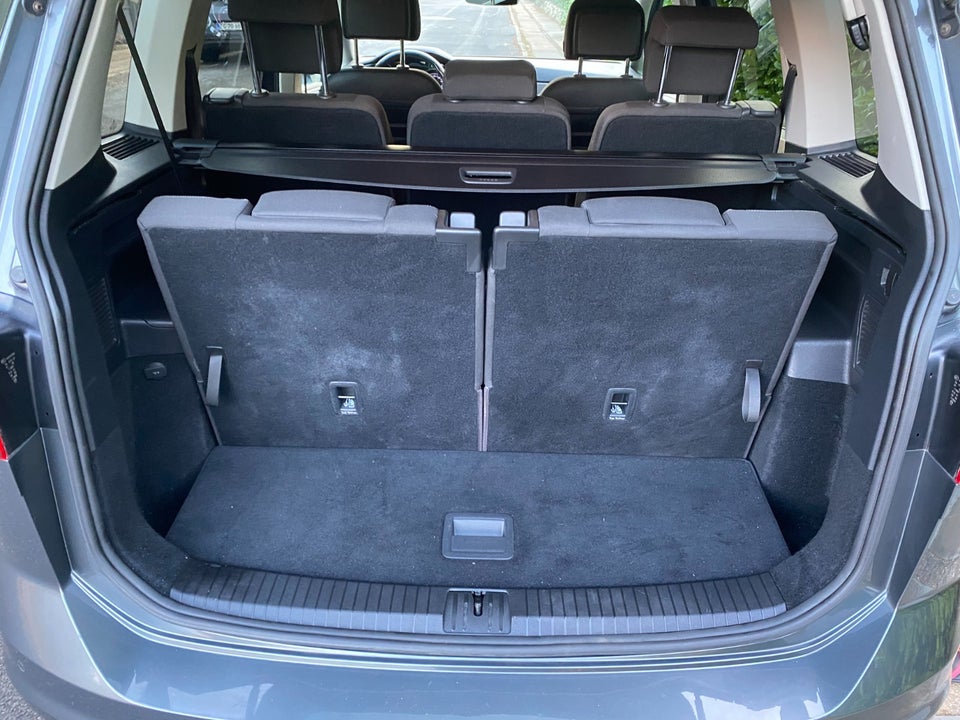 VW Touran 1,6 TDi 115 Comfortline Connect DSG 7prs 5d