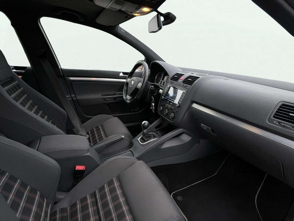 VW Golf V 2,0 GTi DSG 5d