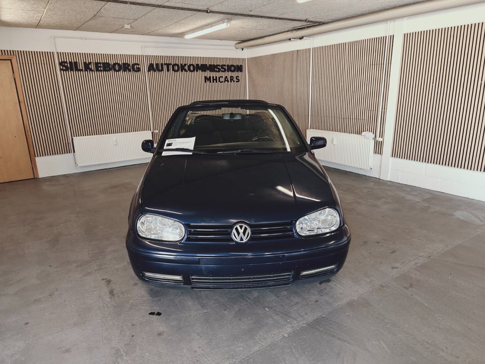 VW Golf IV 1,6 Trendline Cabriolet 2d