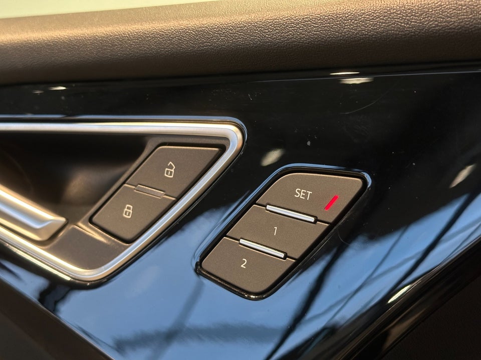 Audi Q4 e-tron 50 S-line quattro 5d