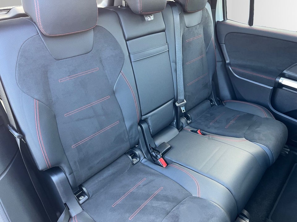 Mercedes EQB300 AMG Line 4Matic 5d