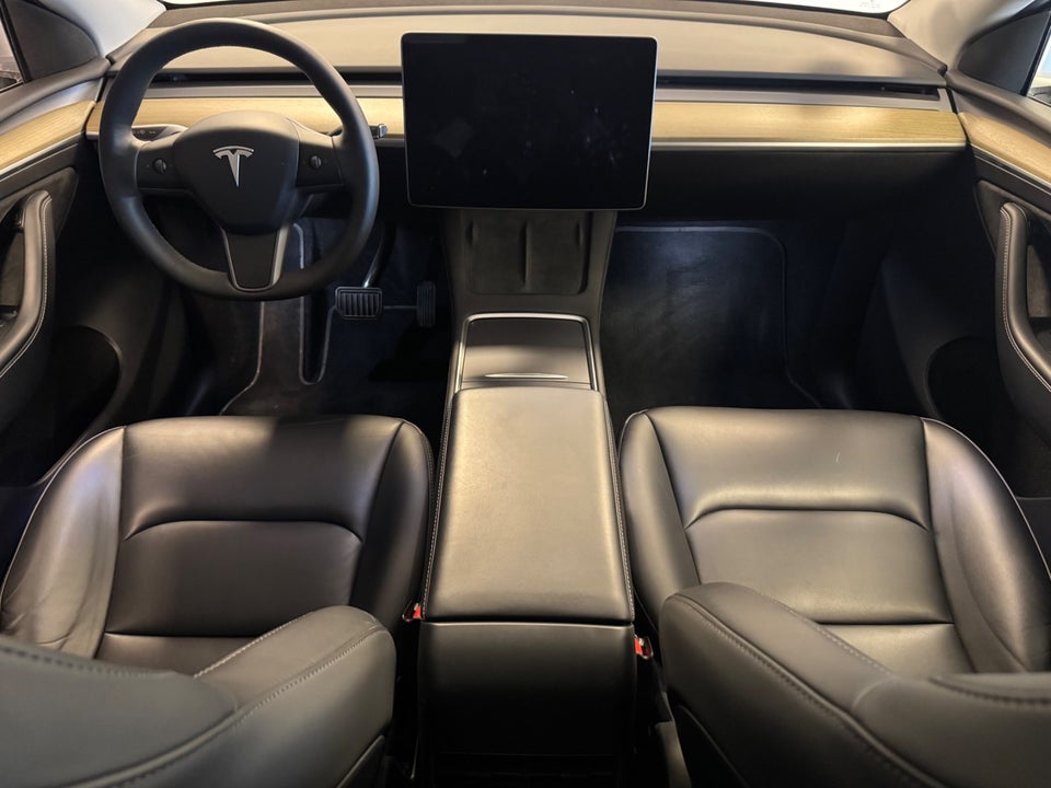 Tesla Model Y RWD 5d