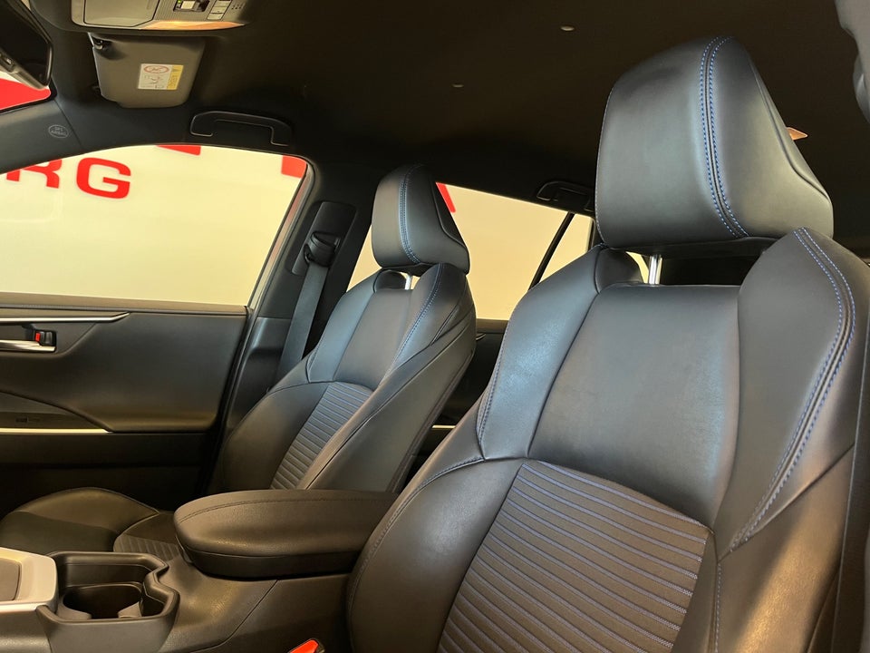 Toyota RAV4 2,5 Hybrid H3 Style MDS 5d