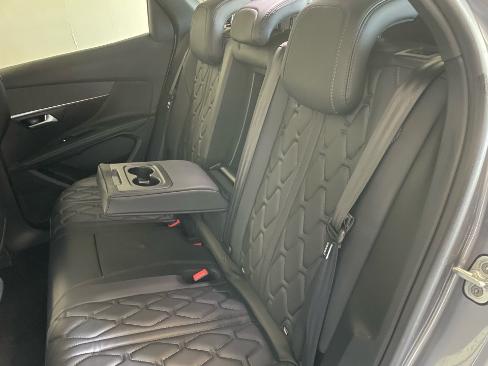 Peugeot 3008 1,6 Hybrid Allure Pack Limited EAT8 5d