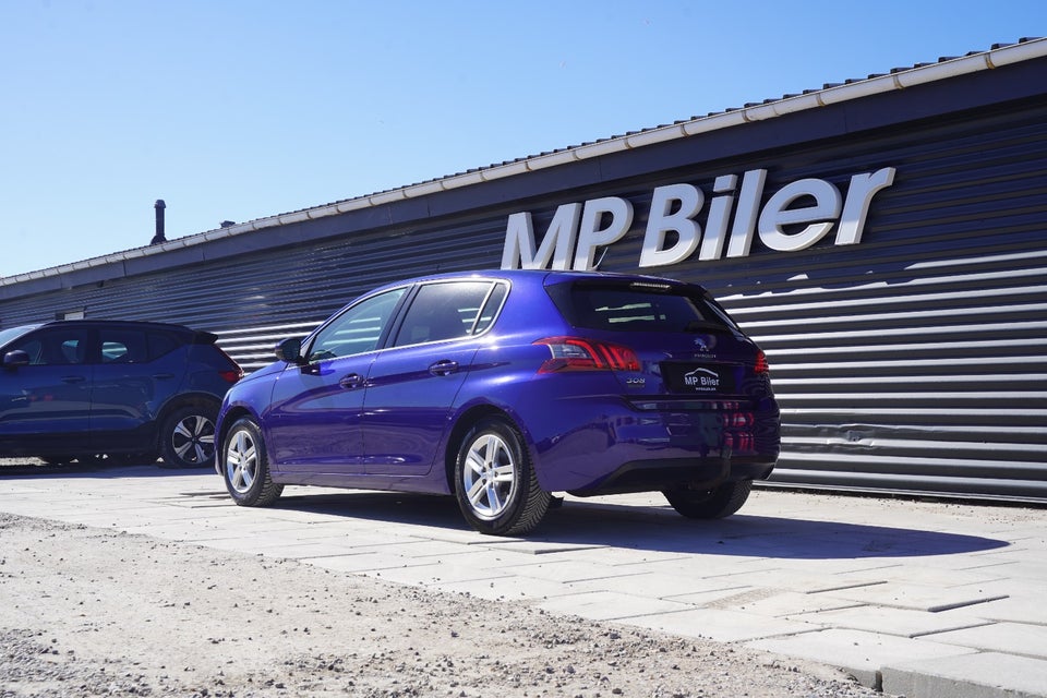 Peugeot 308 1,2 e-THP 130 Allure Sky 5d