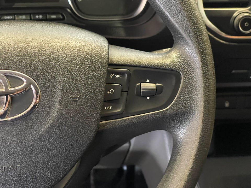 Toyota ProAce 2,0 D 120 Medium Comfort 4d