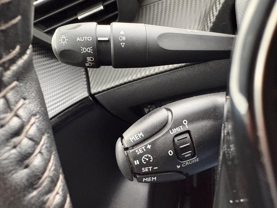 Peugeot 208 1,2 PureTech 100 Active 5d