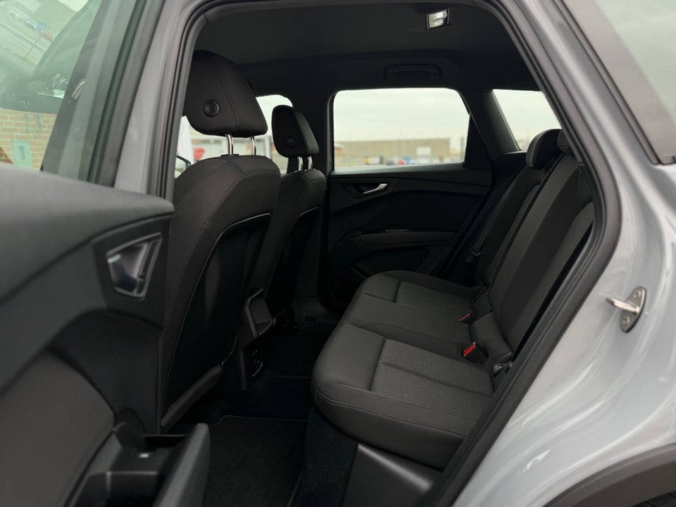 Audi Q4 e-tron 35 Advanced 5d
