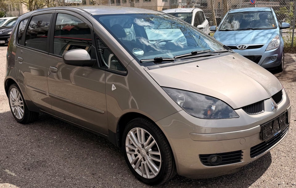 Mitsubishi Colt 1,5 Invite Coolpack 5d