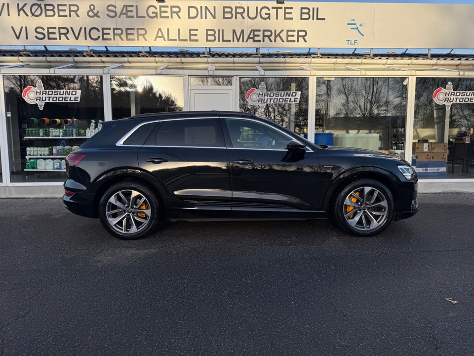 Audi e-tron 55 S-line quattro 5d