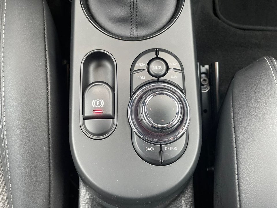 MINI Cooper SE Classic Trim 3d