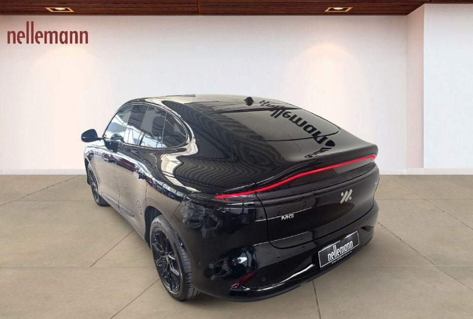 MG IM6 100 Performance AWD 5d