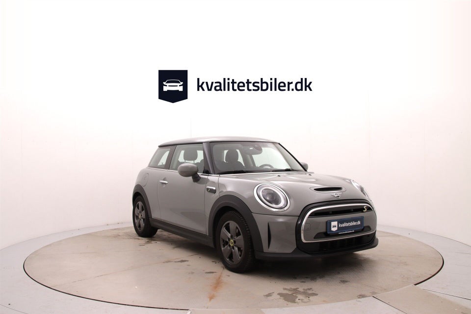 MINI Cooper SE Essential 3d