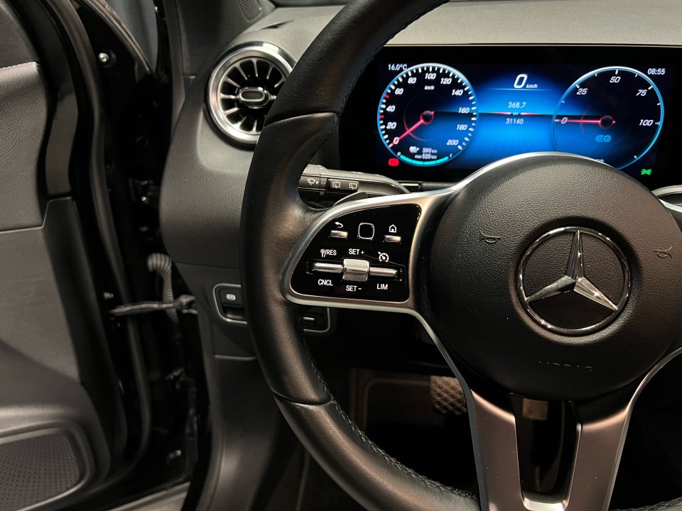 Mercedes EQA250+ Progressive 5d