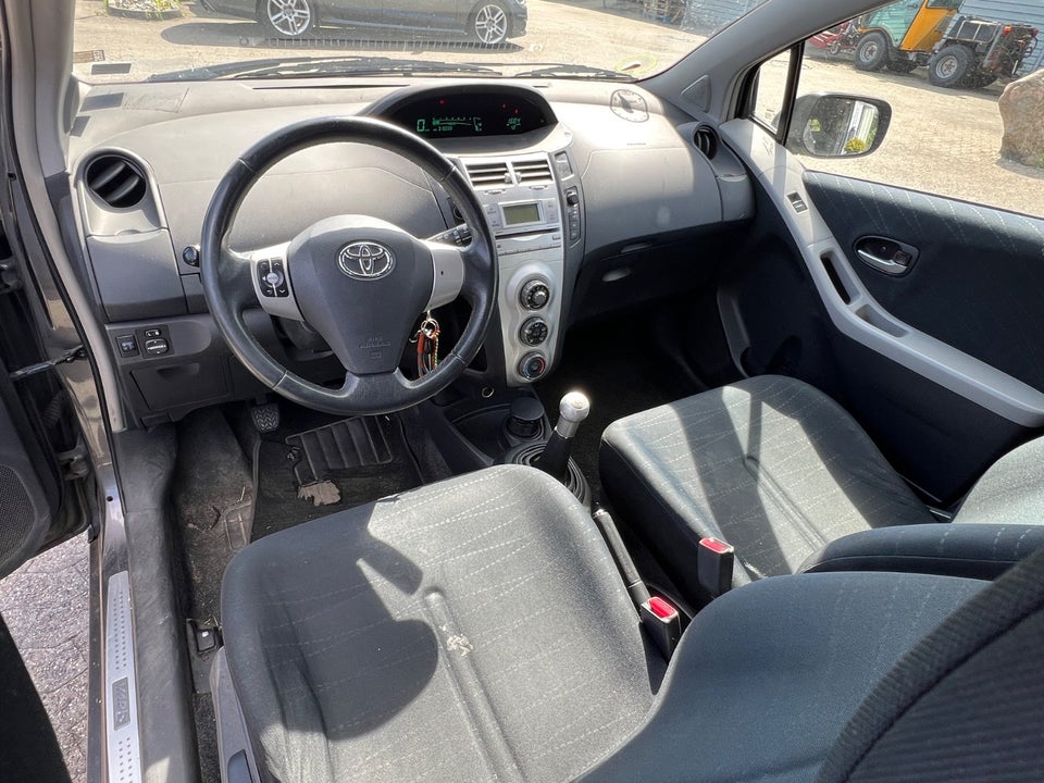Toyota Yaris 1,4 D-4D Sol 5d
