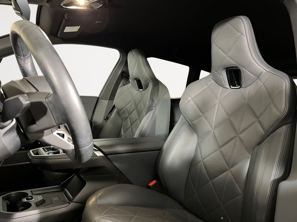 BMW iX xDrive60 Fully Charged 5d