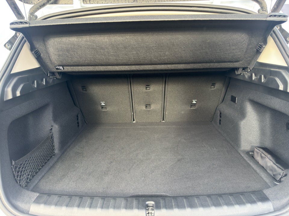 BMW iX1 eDrive20 X-Line 5d