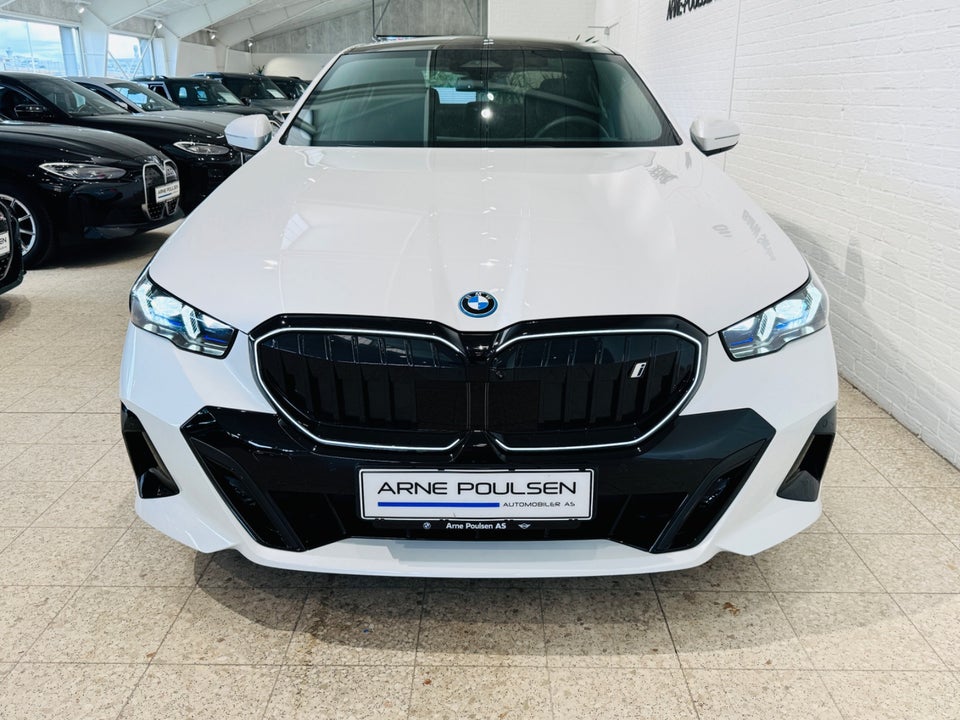 BMW i5 eDrive40 Fully Charged M-Sport 4d