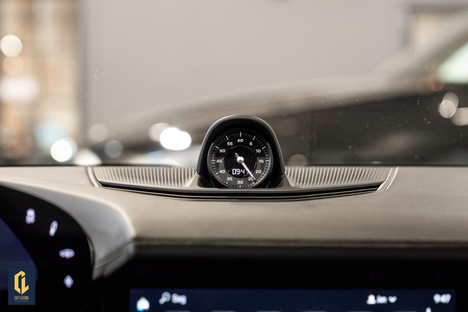 Porsche Taycan Performance+ 4d