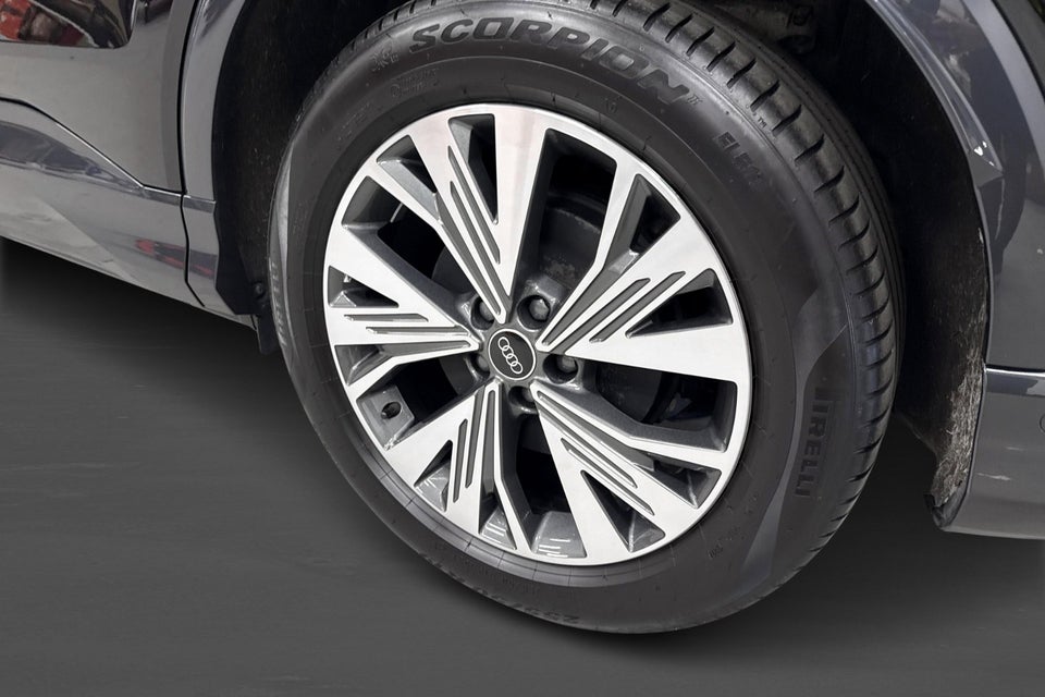 Audi Q4 e-tron 45 Progress 5d